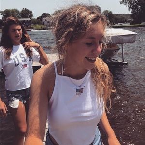 Meet your Posher, Delaney